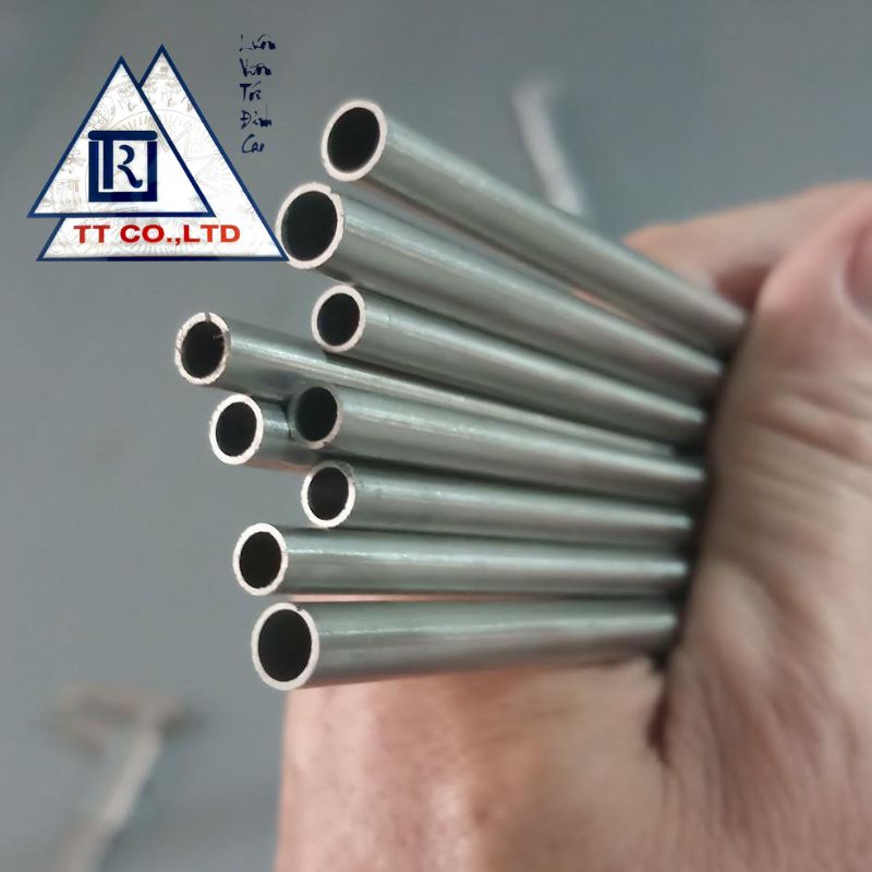 ống inox phi 12