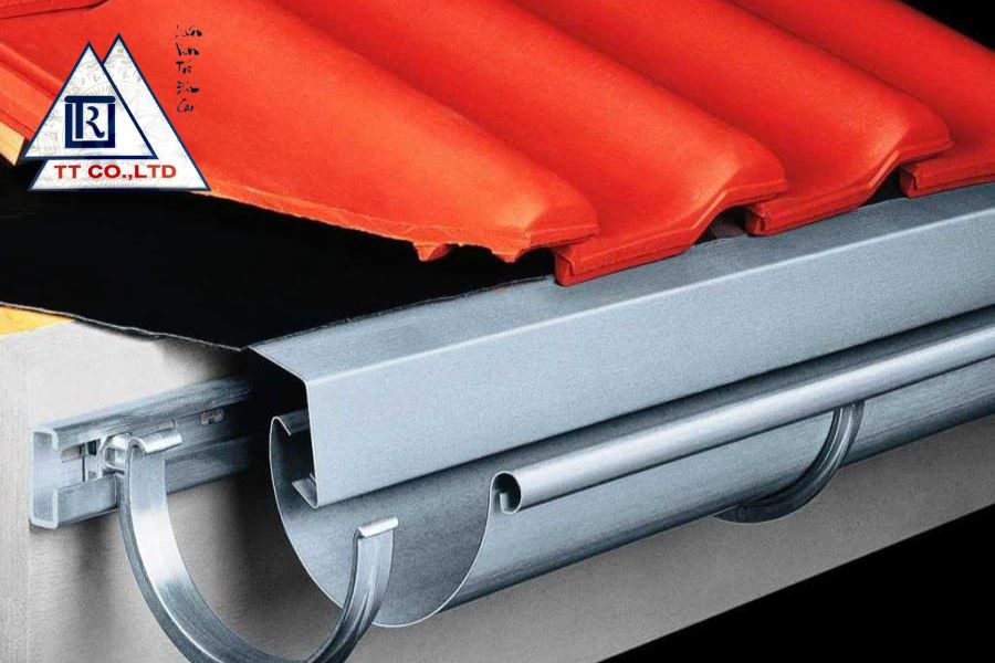 vệ sinh máng xối inox