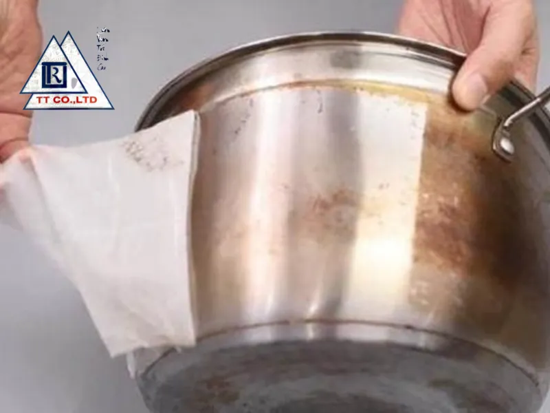 Inox thường bị ố vàng khi sử dụng lâu