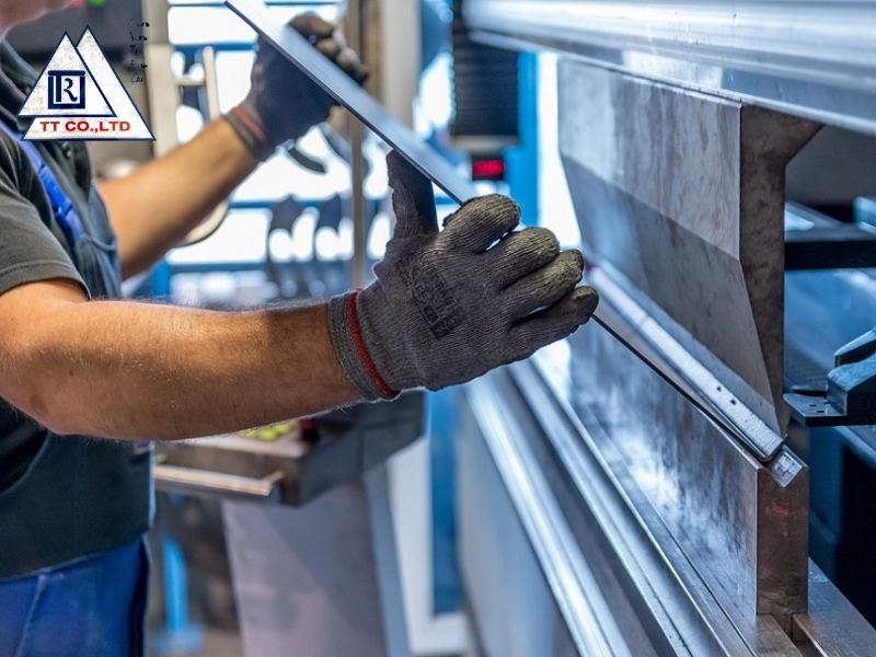 Chấn Gấp Inox Là Gì? Tìm Hiểu Quy Trình Và Ưu Nhược Điểm Của Chấn Gấp Inox