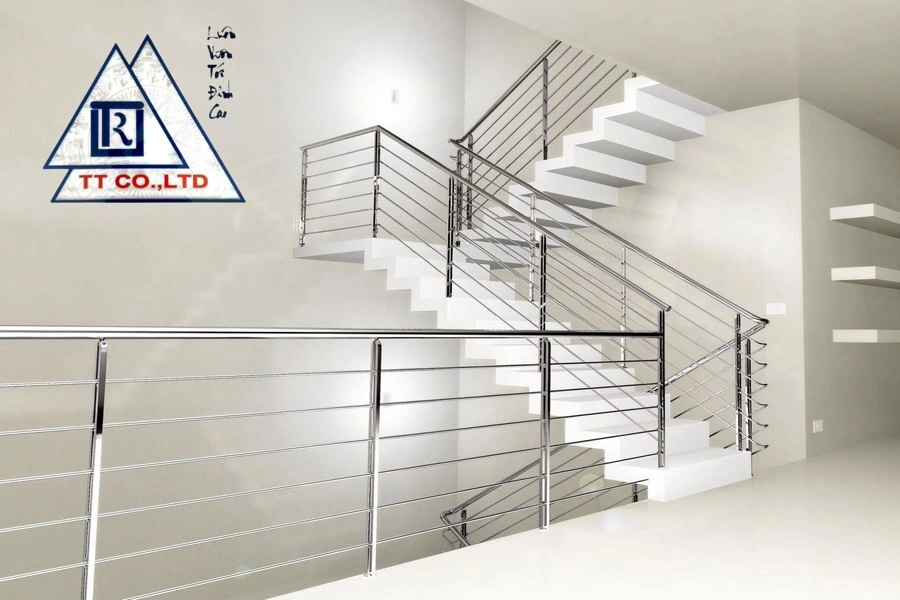 cầu thang inox hay sắt