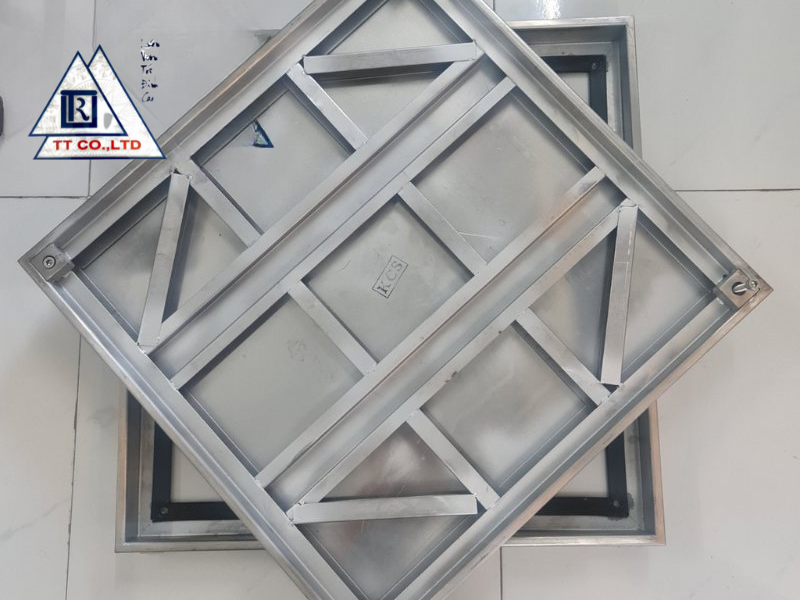 Các loại vật liệu phổ biến làm nắp bể nước ngầm và hạn chế