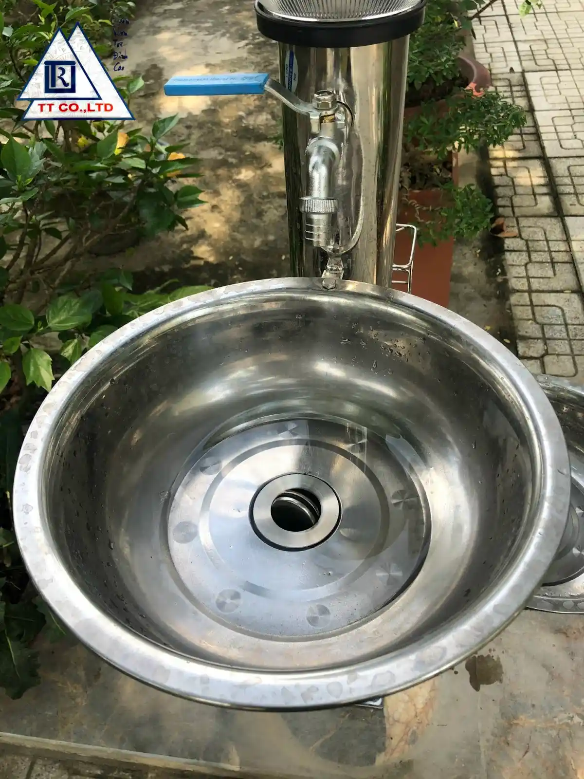 ứng dụng trụ nước inox