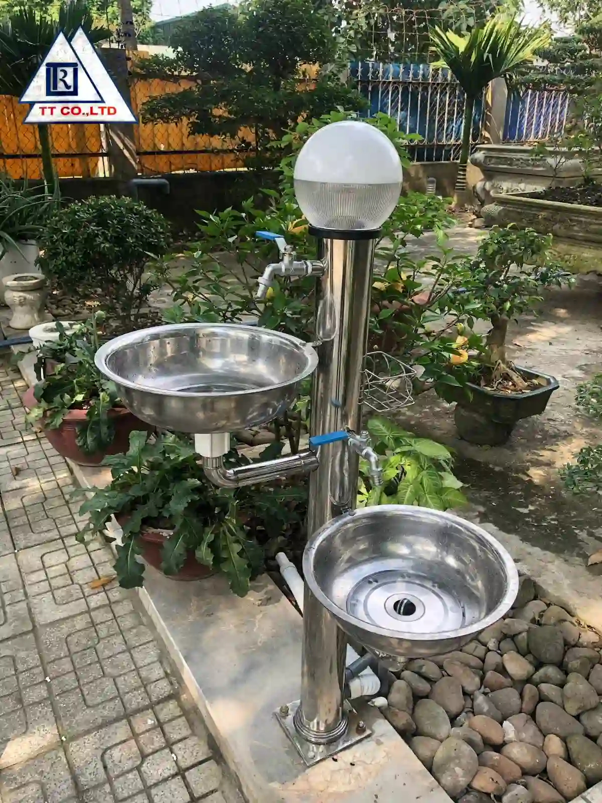 ứng dụng trụ nước inox