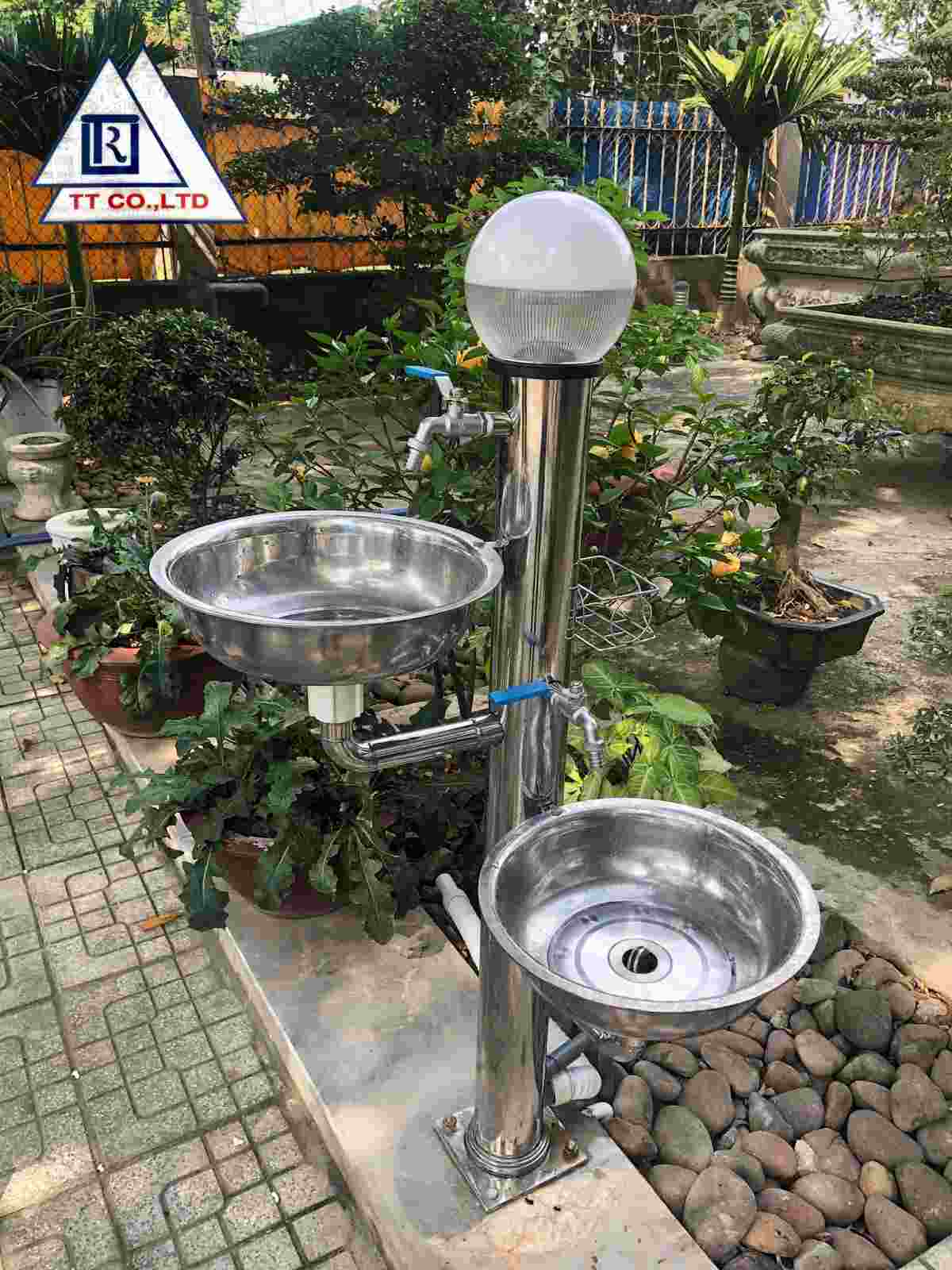 giá gia công trụ nước inox 